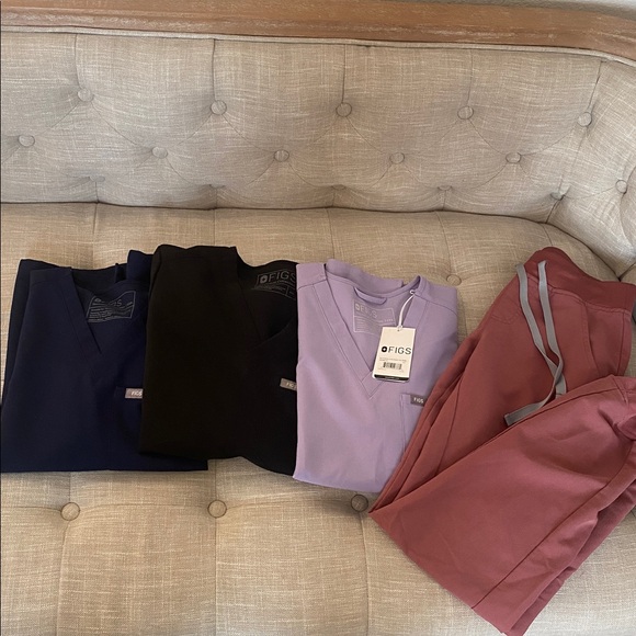 Figs Tops - Figs Scrub TOPS AND PANT BUNDLE